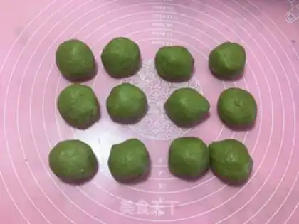 Make Cherry blossoms for tea and pineapple step 18
