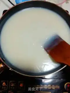Make A thousand layers of mango mousse cake step 3