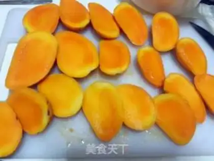 Make A thousand layers of mango mousse cake step 4