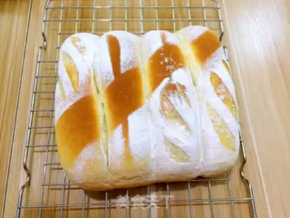 Make Spicy pine buns step 17