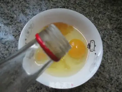 Make Dollipop egg noodles step 1