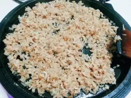 Make Roach and fried eggs step 7