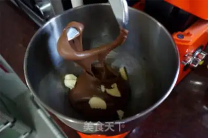 Make Chocolate sauce soft toast step 4