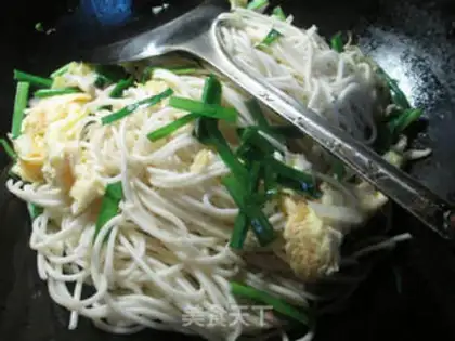 Make Dollipop egg noodles step 8