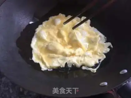 Make Onion egg fried rice step 1