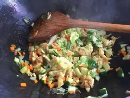 Make Onion egg fried rice step 5