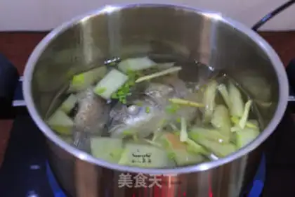 Make Spicy meat sauce step 0