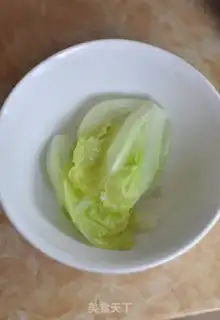 Make Five flowers with spicy noodles step 5