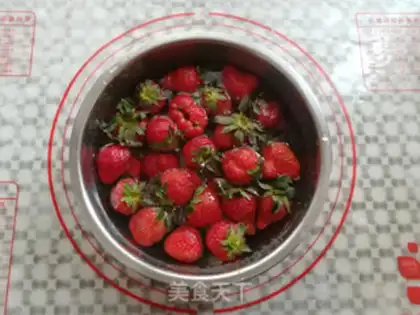 Make Strawberry Cake Box step 16