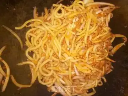 Make Spicy meat sauce step 6