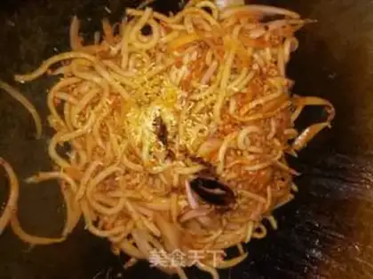 Make Spicy meat sauce step 7