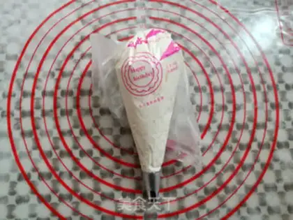Make Strawberry Cake Box step 20