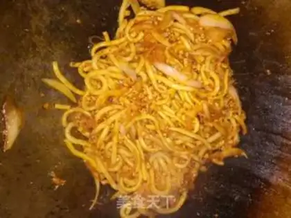 Make Spicy meat sauce step 8