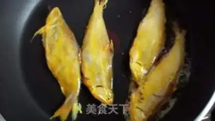 Make Fried salted fish step 3