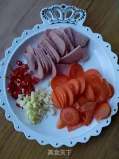 Make Spicy carrot ham and pasta step 1