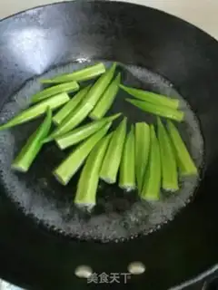 Make Garlic pasta step 0