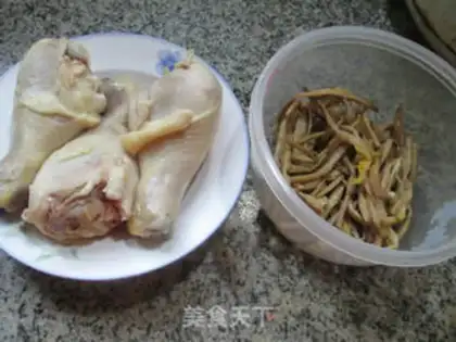Make Chicken leg soup step 0