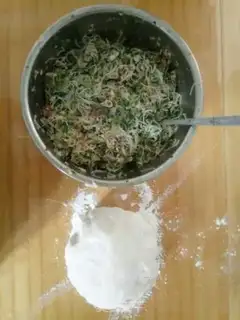 Make Little cabbage mushroom pork dumplings step 4