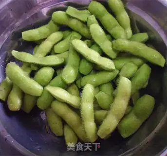 Make Salt-water beans step 1
