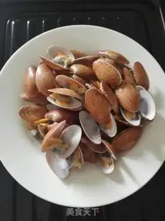 Make Spicy clams step 3