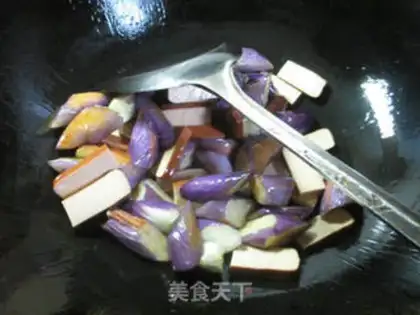 Make Eggs and cheese step 3