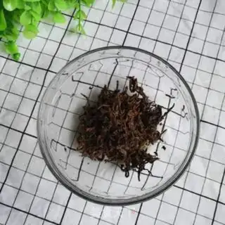 Make Homemade tea and milk step 2