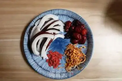 Make Chicken soup from the Indian Coconut step 0