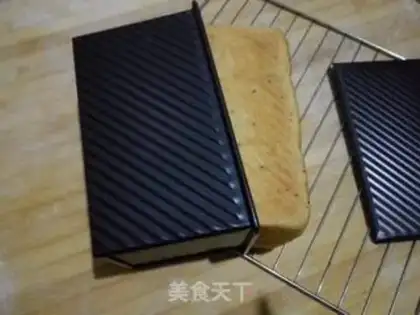 Make Black-sesame cream toast step 9