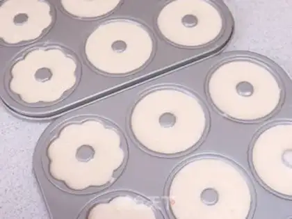Make Chocolate doughnuts step 5