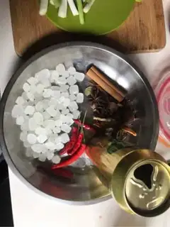 Make Delicious red sheep scorpion step 2