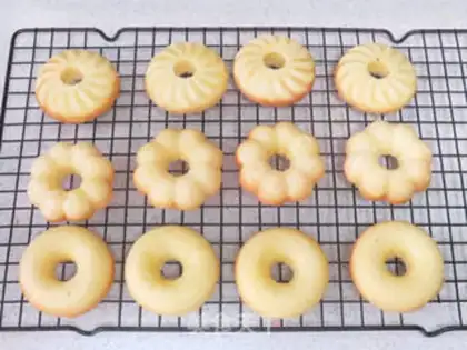 Make Chocolate doughnuts step 7