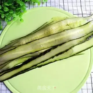 Make Cream cucumber rolls step 1