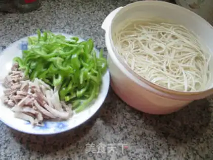 Make Spray noodles step 0