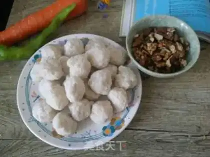 Make walnut fried fish balls step 0