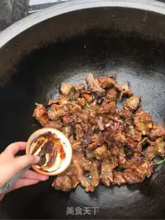 Make Delicious red sheep scorpion step 9