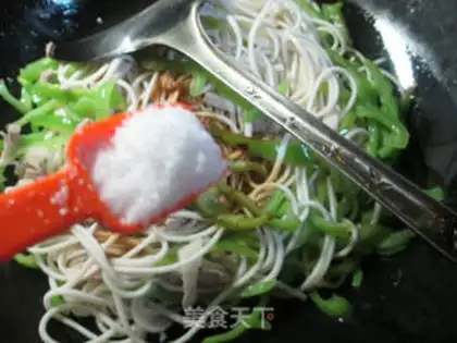Make Spray noodles step 4