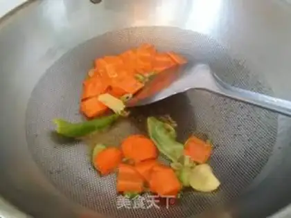 Make walnut fried fish balls step 5