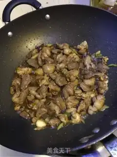 Make Sour and lamb green bean noodles step 5