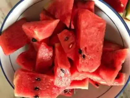 Make Ice melon juice step 1