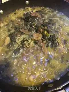 Make Sour and lamb green bean noodles step 8