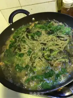 Make Sour and lamb green bean noodles step 9