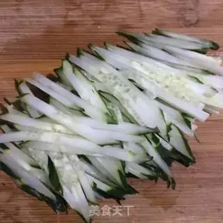 Make The cucumber carrots step 3