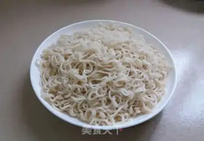 Make Skinny noodles for mushrooms step 2
