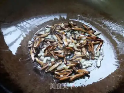 Make Skinny noodles for mushrooms step 4