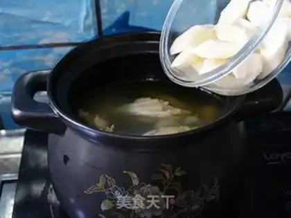 Make Fresh lilies chicken soup step 8