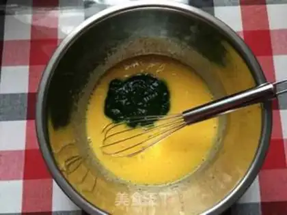 Make A spinach green twilight cake step 5