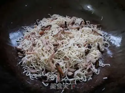Make Skinny noodles for mushrooms step 7