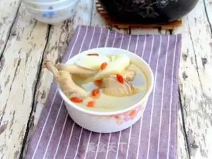 Make Fresh lilies chicken soup step 10