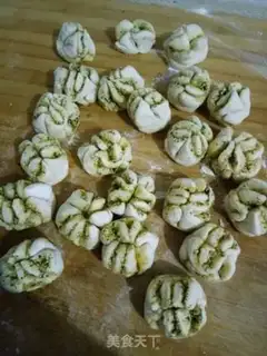 Make Vanilla rolls step 8
