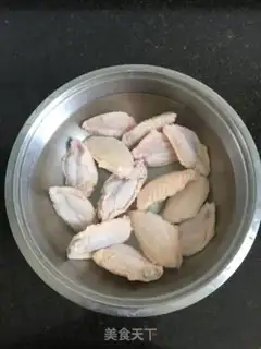 Make Chicken wings with cranberry sauce step 0